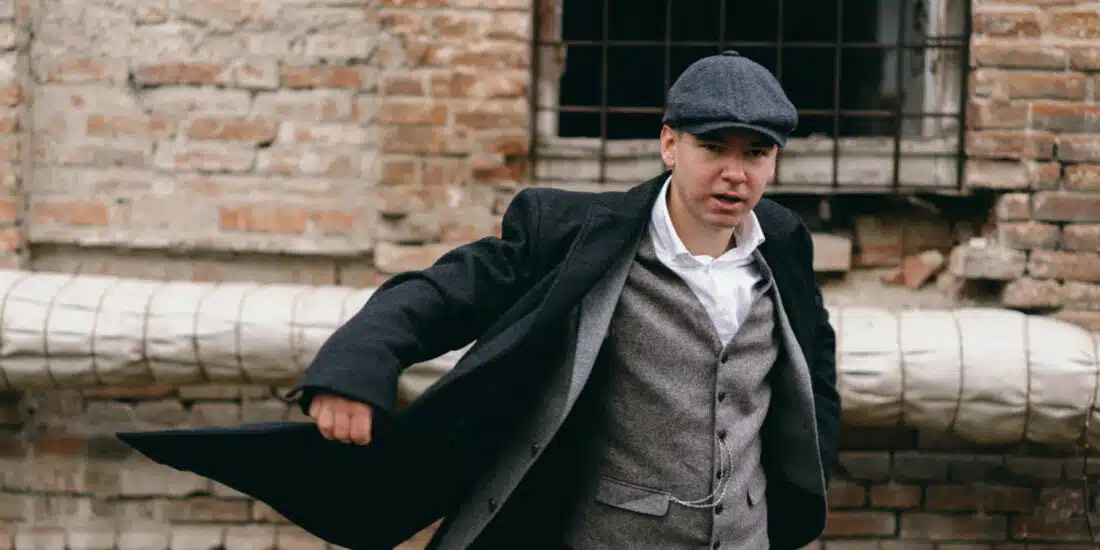 La mode Tommy Shelby : manteaux et vestes inspirés du style britannique !