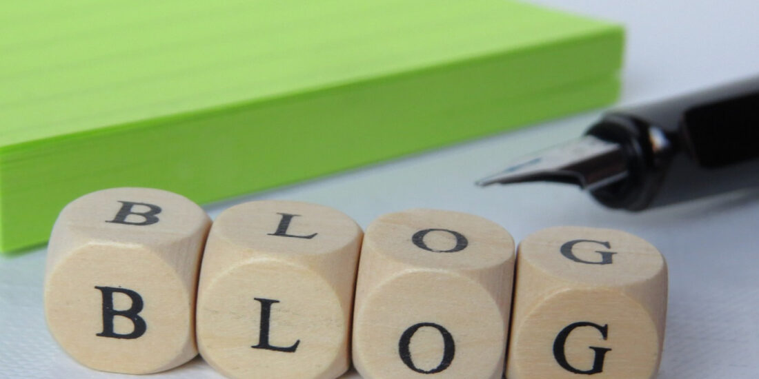 Pourquoi consulter un blog média ? Avantages et astuces