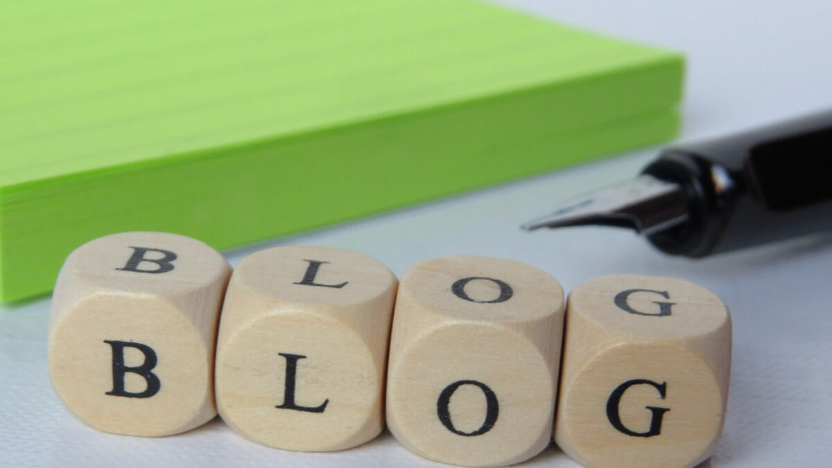 Pourquoi consulter un blog média ? Avantages et astuces